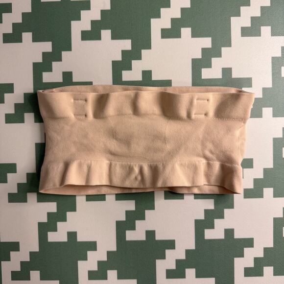 SKIMS Women’s Sculpting Strapless Bra Sand Beige Size Small NWOT - Picture 2 of 5